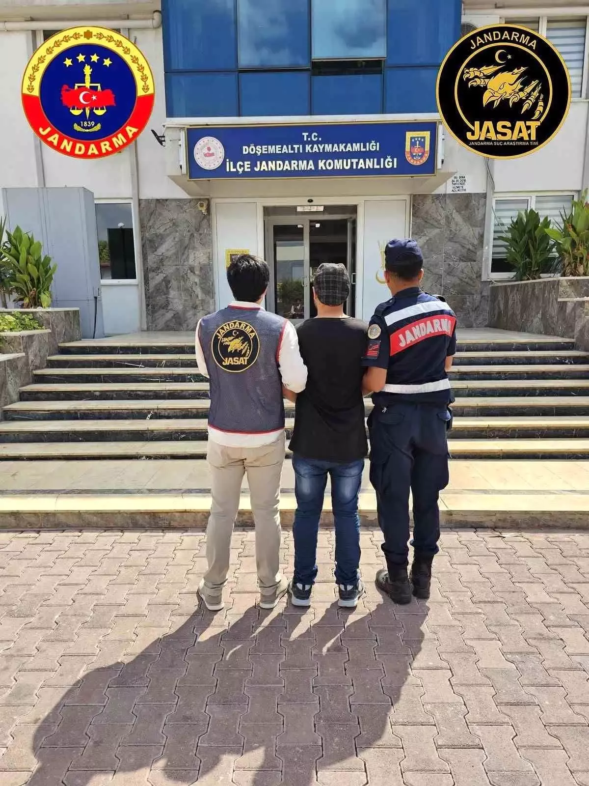 Antalya’da 93 Aranan Şahıs Yakalandı