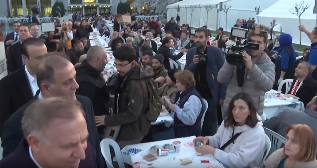 Halk Saraçhane’deki ‘Millet İftarı’nda buluştu