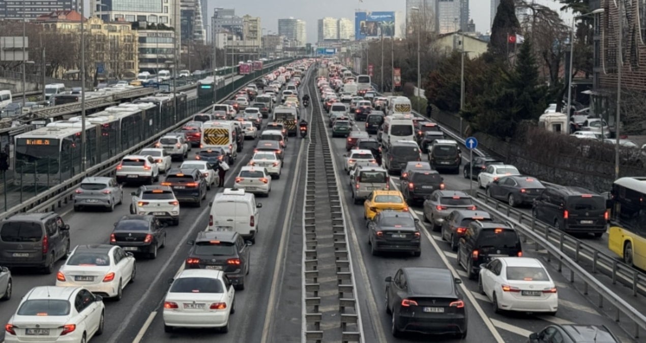 İstanbul’da trafik yoğunluğu yüzde 80’e çıktı